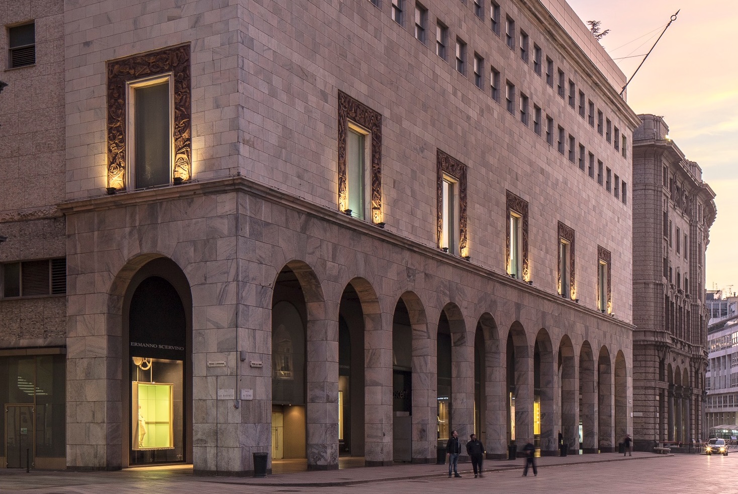 I Pokémon invadono La Rinascente a Milano per Pokémon Scarlatto e ...